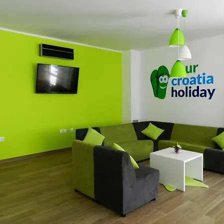 Guest house Yourcroatiaholiday - Villa With 6 Rooms 4*