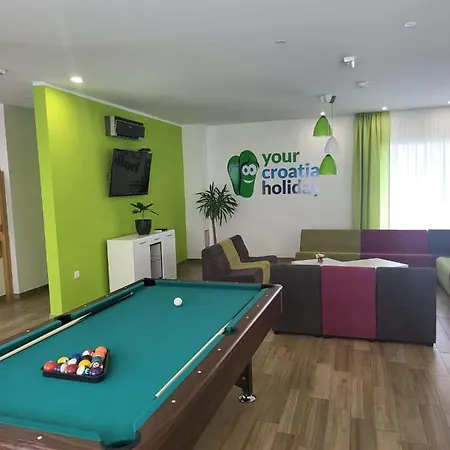 Yourcroatiaholiday - Villa With 6 Rooms Guest house 4*