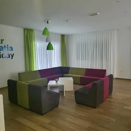 Yourcroatiaholiday - Villa With 6 Rooms Guest house 4*