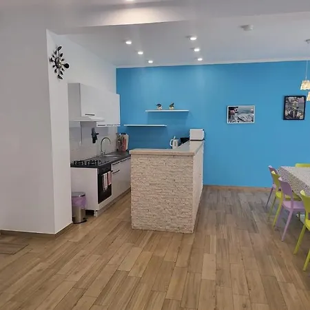 Yourcroatiaholiday - Villa With 6 Rooms